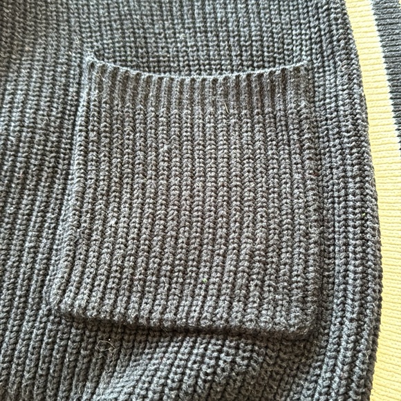 Black with white stripes size, small cardigan, oversized - Picture 3 of 5